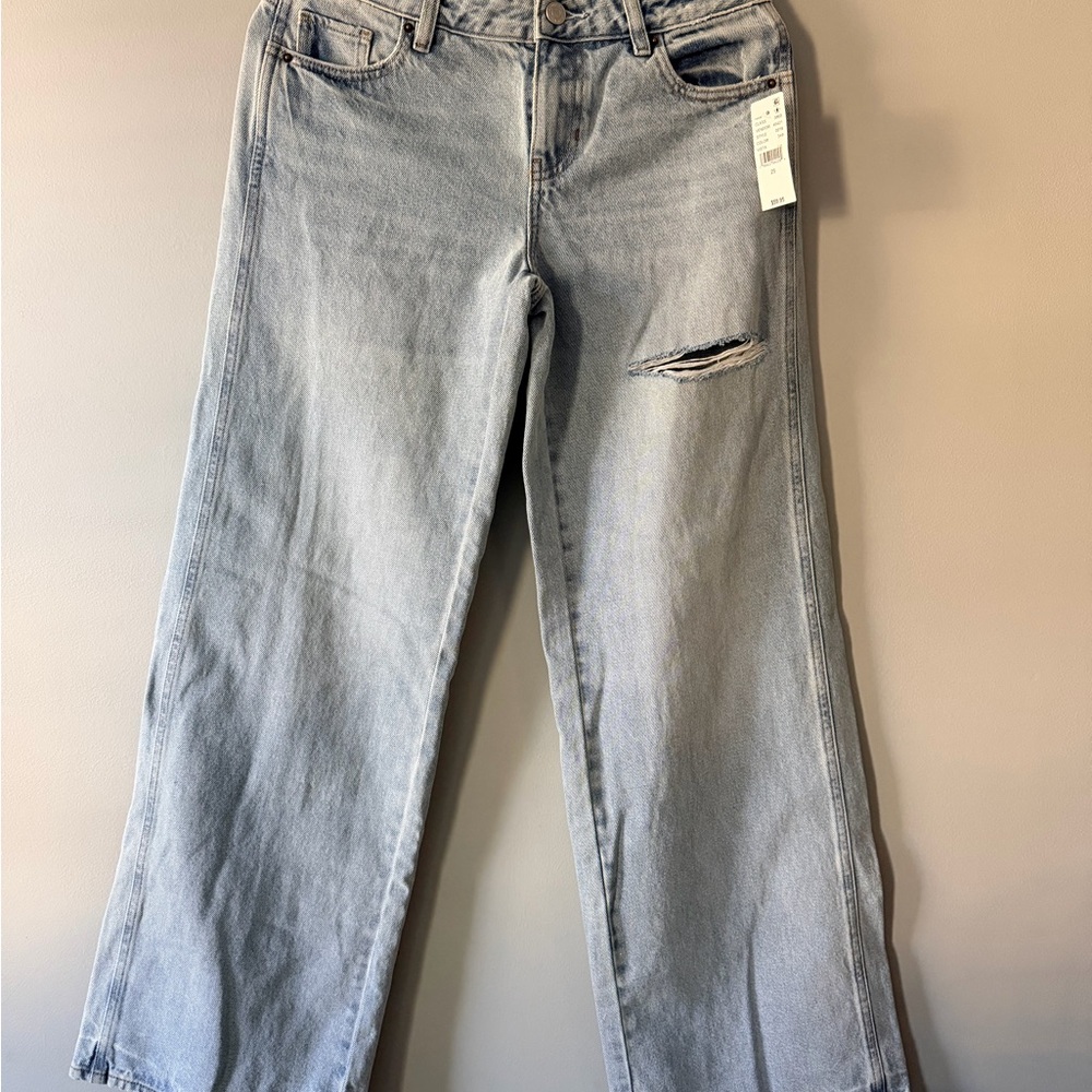 PacSun Light Wash Wide-Leg Jeans with Distressed Knee